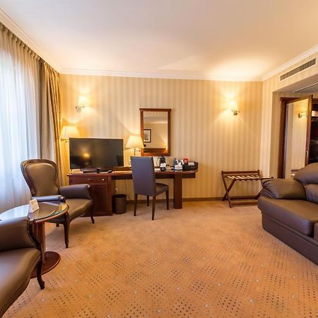 Ramada Hotel & Suites By Wyndham Bucharest North Luaran gambar