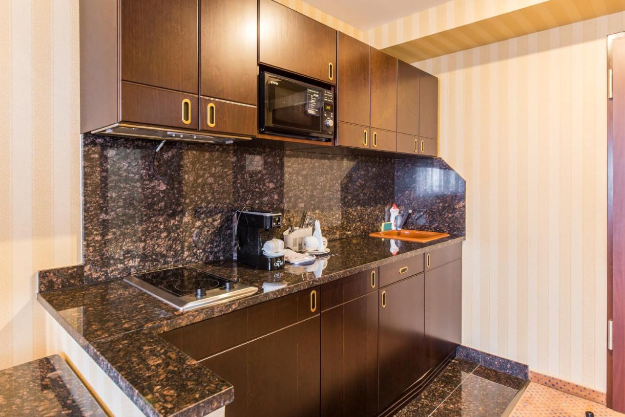 Ramada Hotel & Suites By Wyndham Bucharest North Luaran gambar