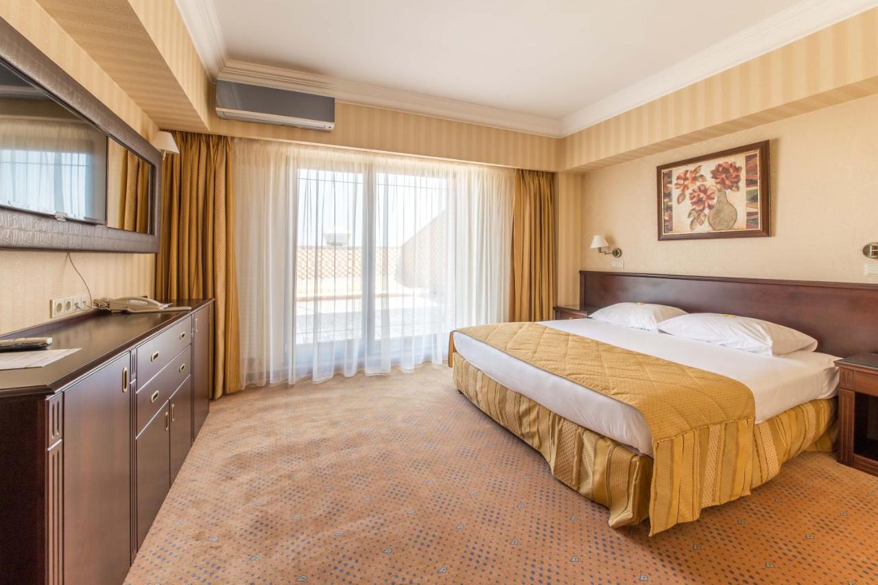 Ramada Hotel & Suites By Wyndham Bucharest North Luaran gambar