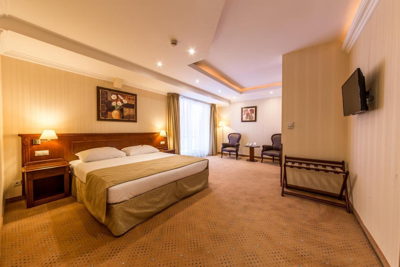 Ramada Hotel & Suites By Wyndham Bucharest North Luaran gambar