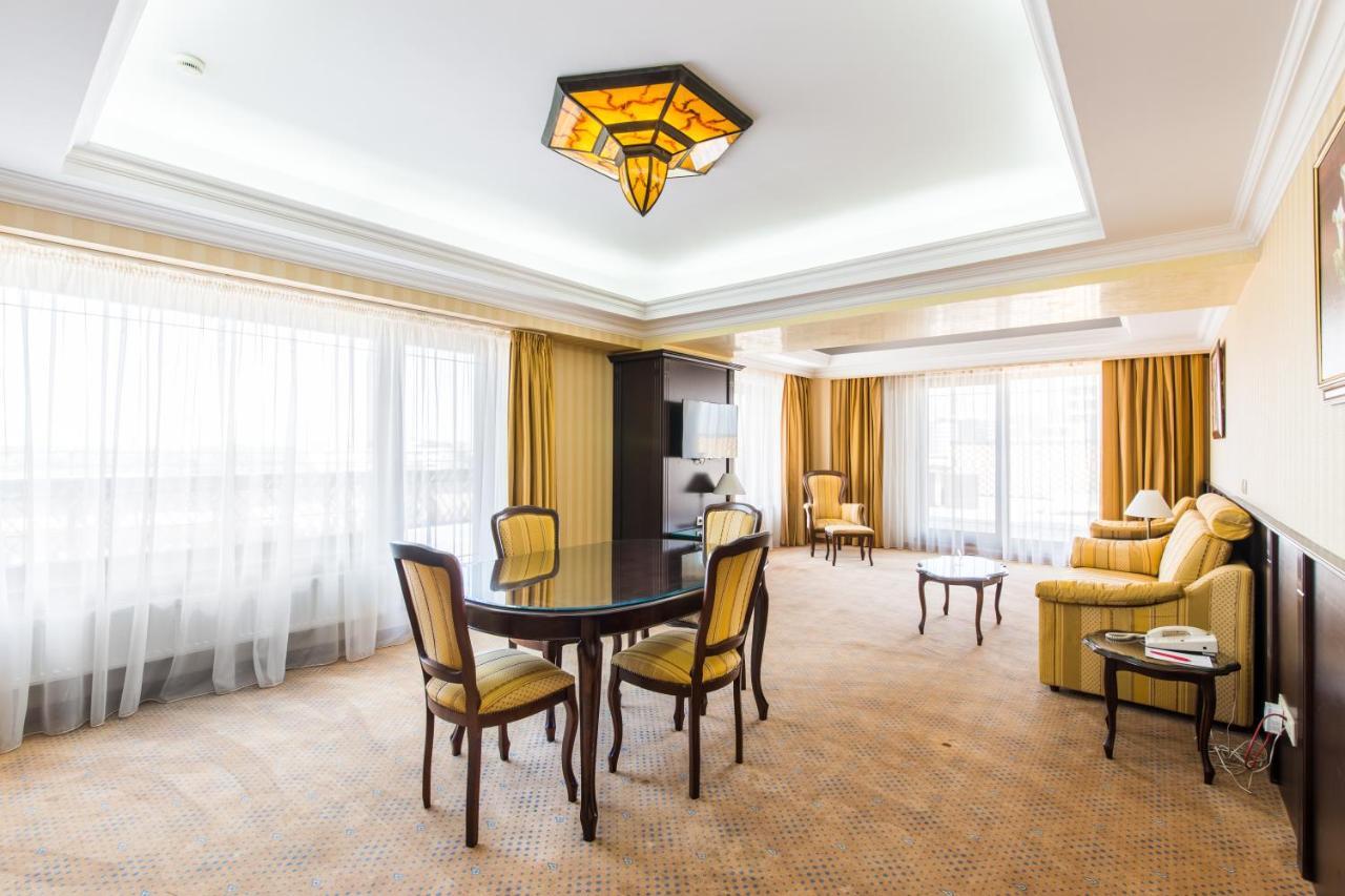 Ramada Hotel & Suites By Wyndham Bucharest North Luaran gambar