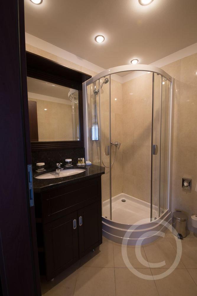 Ramada Hotel & Suites By Wyndham Bucharest North Luaran gambar