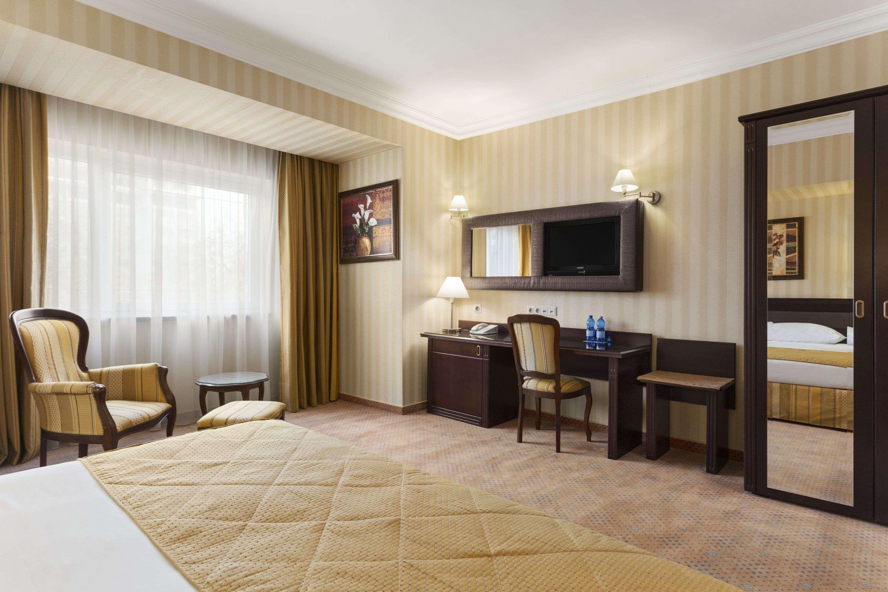 Ramada Hotel & Suites By Wyndham Bucharest North Luaran gambar