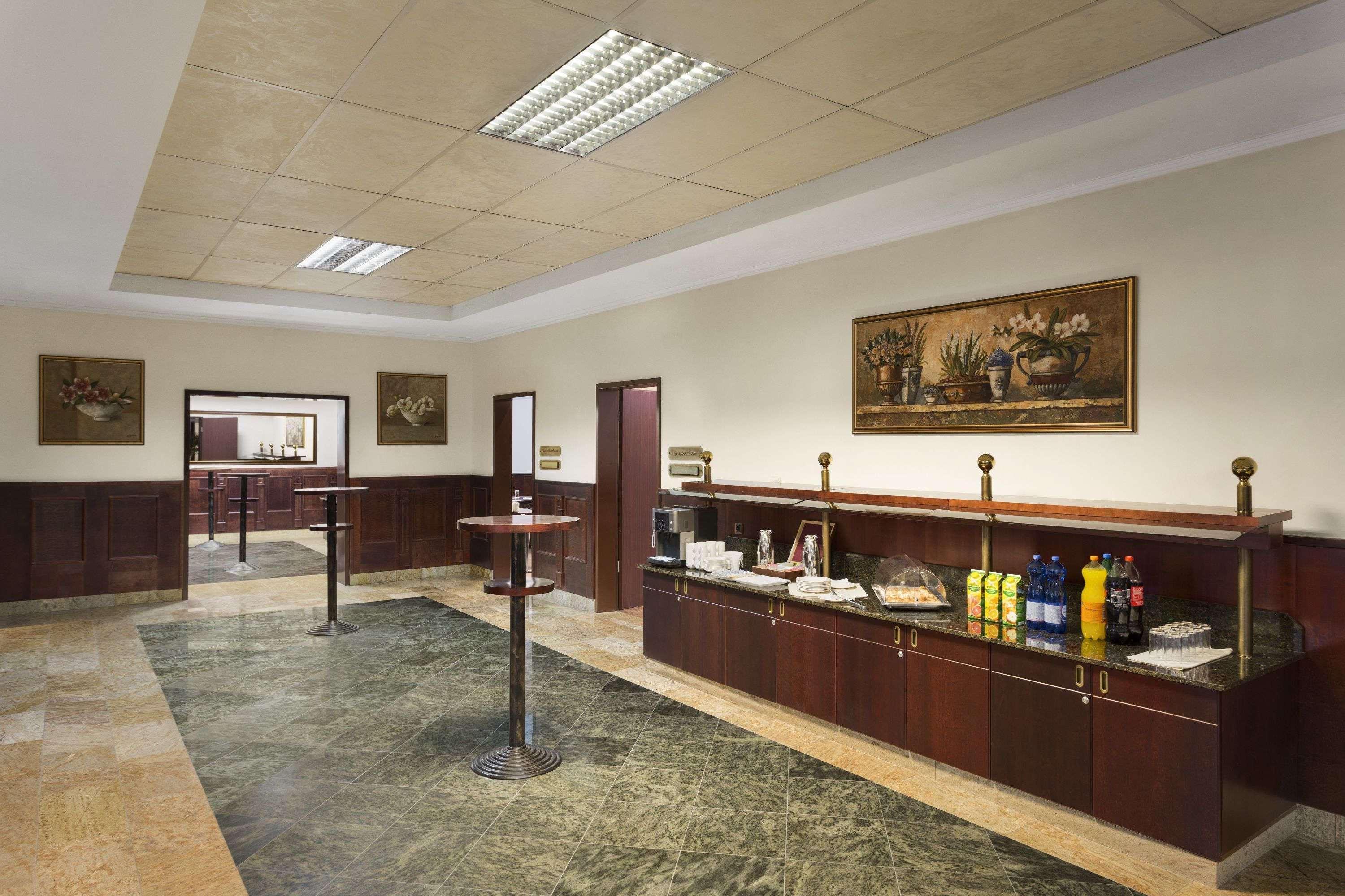 Ramada Hotel & Suites By Wyndham Bucharest North Luaran gambar