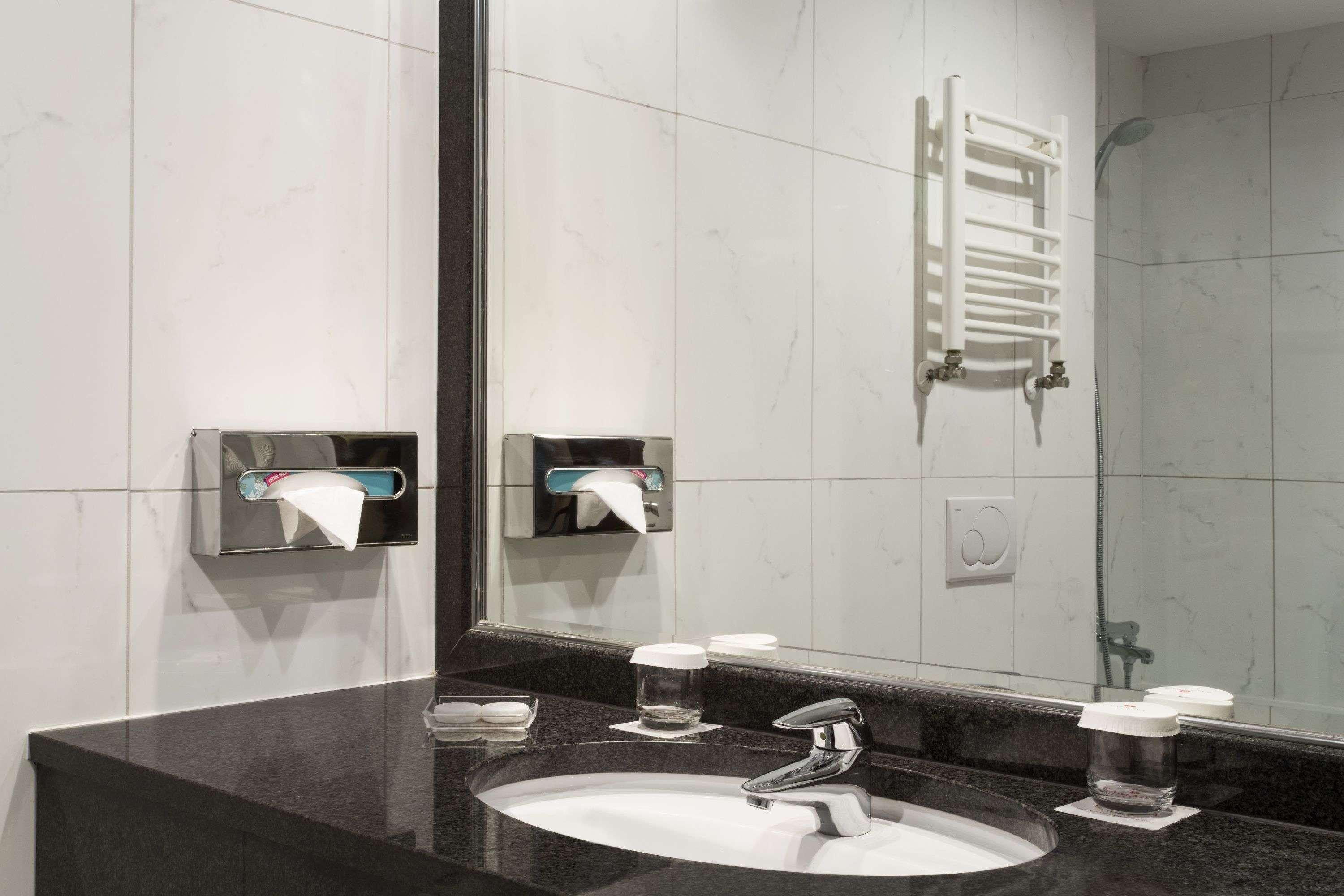 Ramada Hotel & Suites By Wyndham Bucharest North Luaran gambar