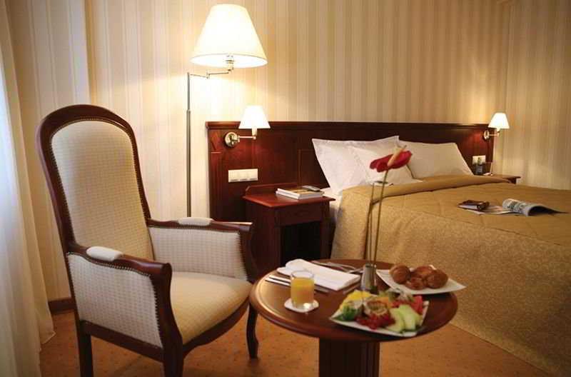 Ramada Hotel & Suites By Wyndham Bucharest North Luaran gambar
