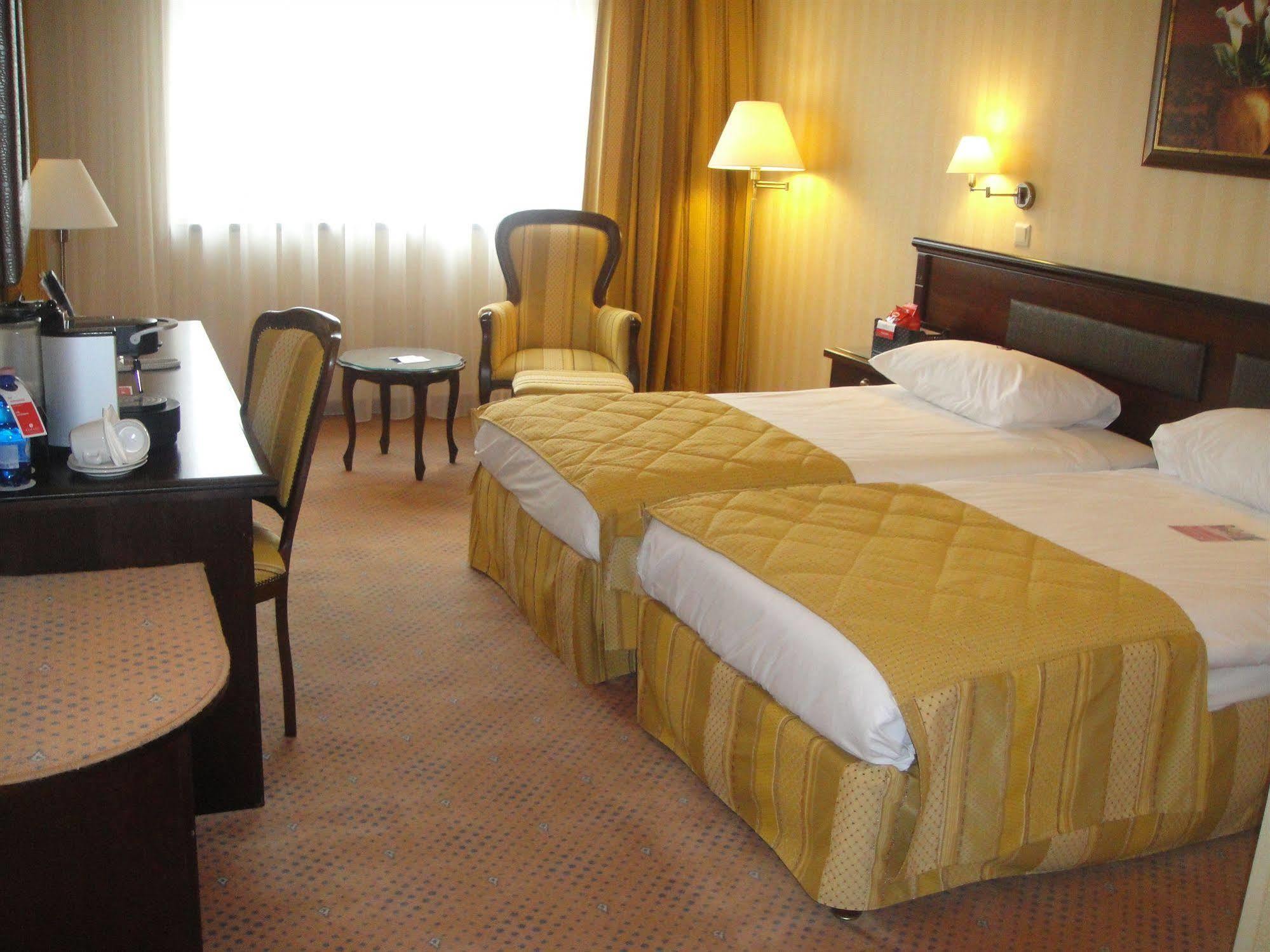 Ramada Hotel & Suites By Wyndham Bucharest North Luaran gambar
