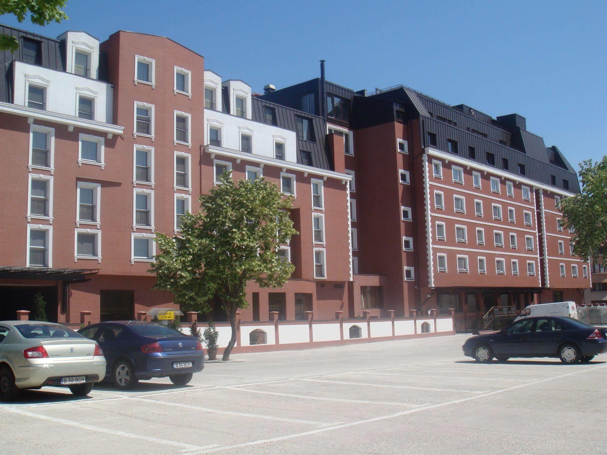 Ramada Hotel & Suites By Wyndham Bucharest North Luaran gambar
