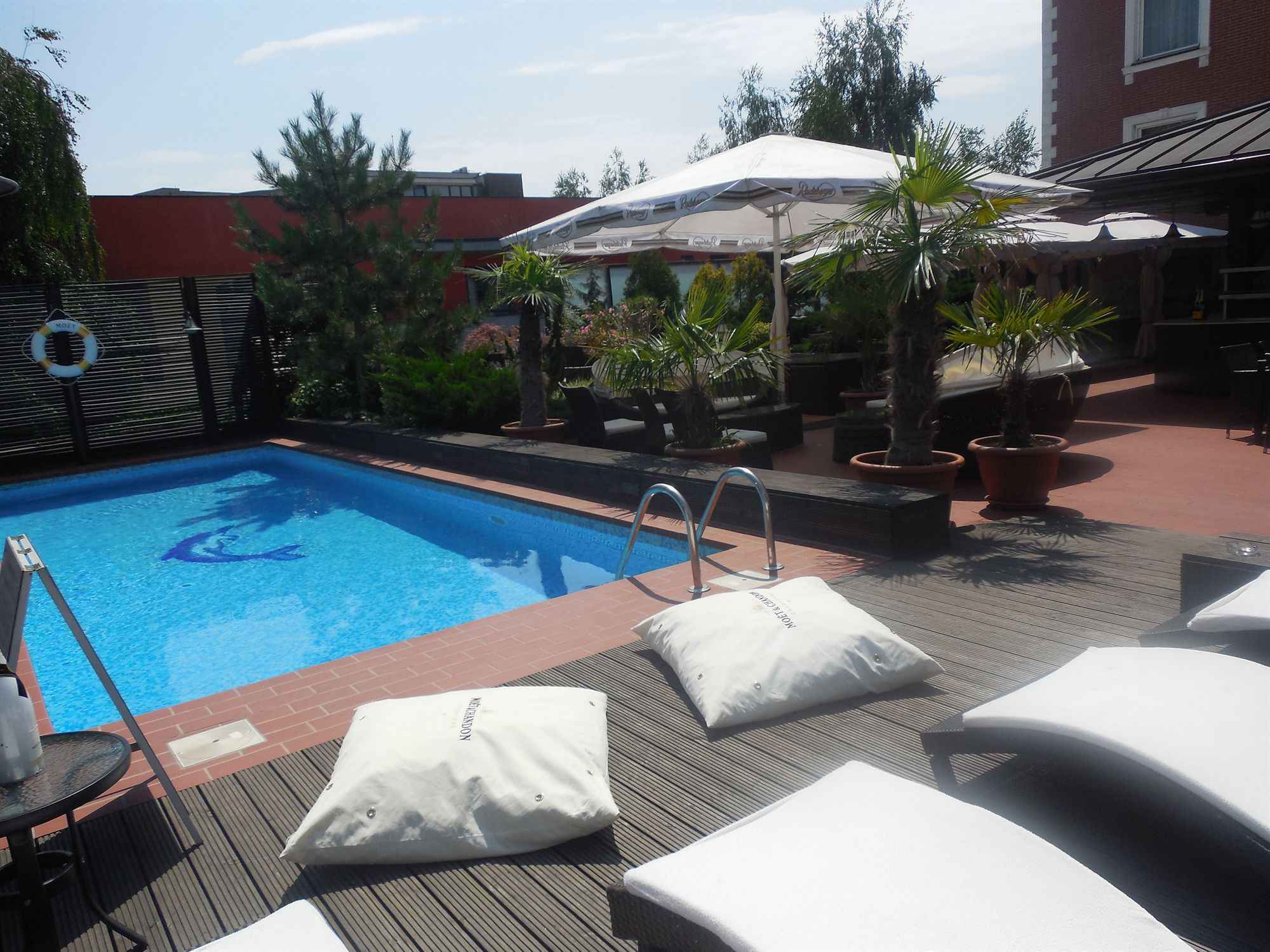 Ramada Hotel & Suites By Wyndham Bucharest North Luaran gambar