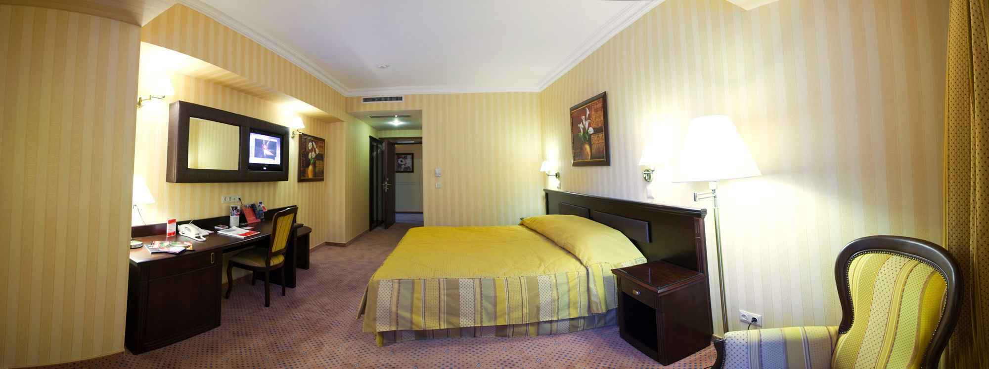 Ramada Hotel & Suites By Wyndham Bucharest North Luaran gambar